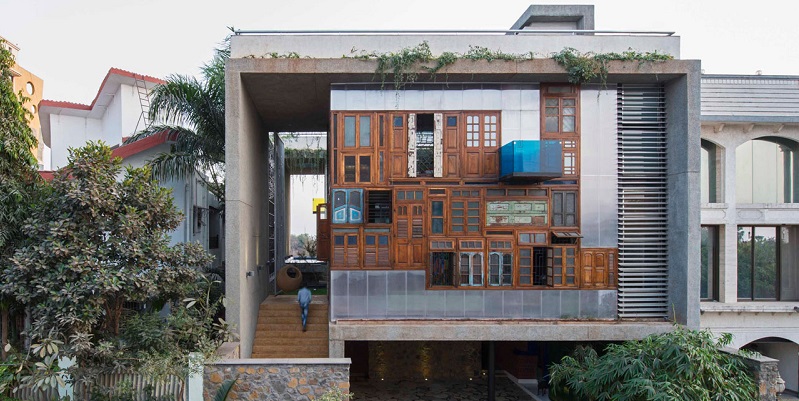 Ένα σπίτι από ανακυκλώσιμα υλικά!
